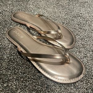 J. Crew Factory rose gold flip flops size 7